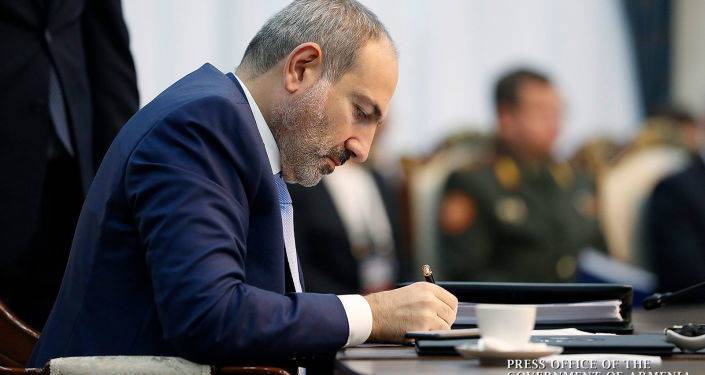 И.о премьер-министра Армении находится в отпуске с 7 по 18 июня