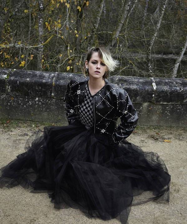 Королева лесов: Кристен Стюарт в магической кампании Chanel Métiers d&apos;art 2020/21