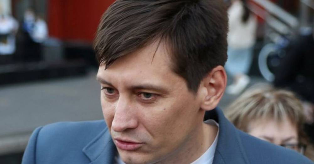 Российский оппозиционер Гудков рассказал об угрозах и преследованиях