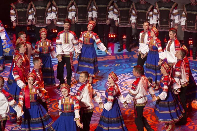 Грандиозным гала-концертом мастеров искусств завершились Дни Республики Коми в Санкт-Петербурге