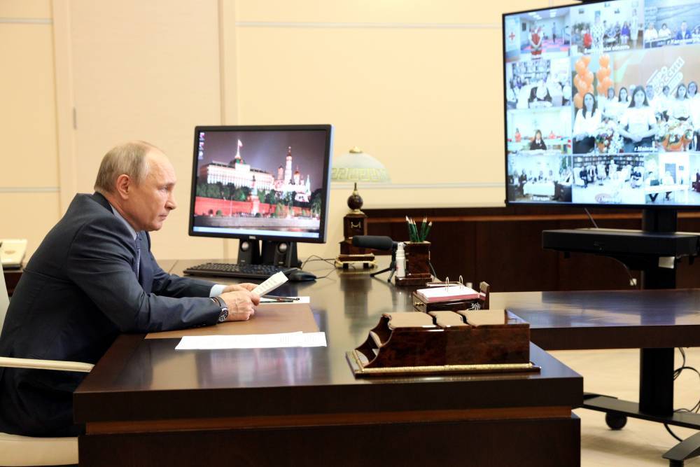 Путин оценил ставропольскую программу по предотвращению социального одиночества