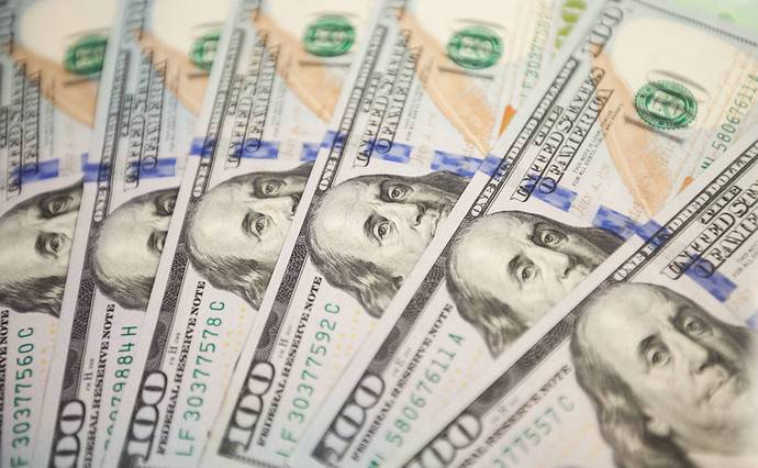 Курс валют: гривня продолжает укрепляться к доллару