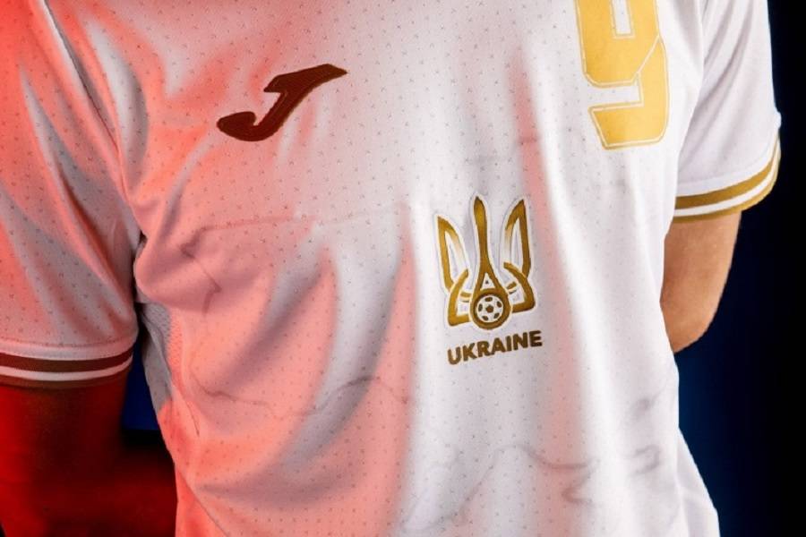 ФИФА - о дизайне формы сборной Украины: "Одобрение экипировки участвующих команд остаётся на усмотрение УЕФА"