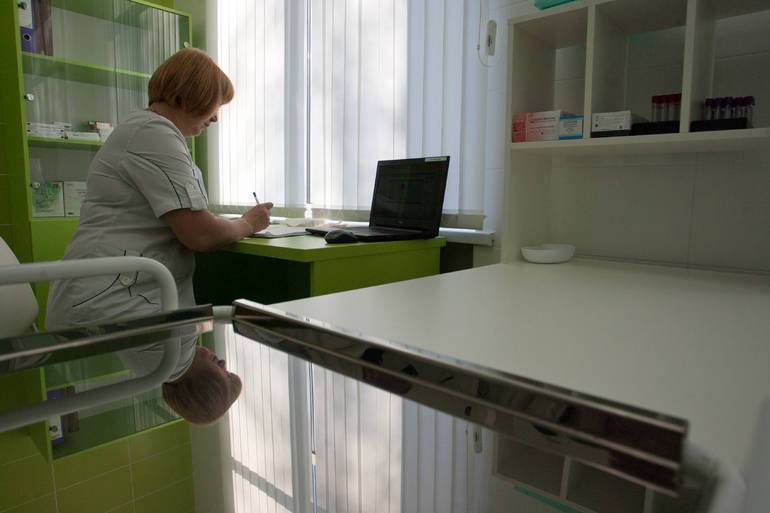 В больницах Петербурга осталось только 8% свободных коек