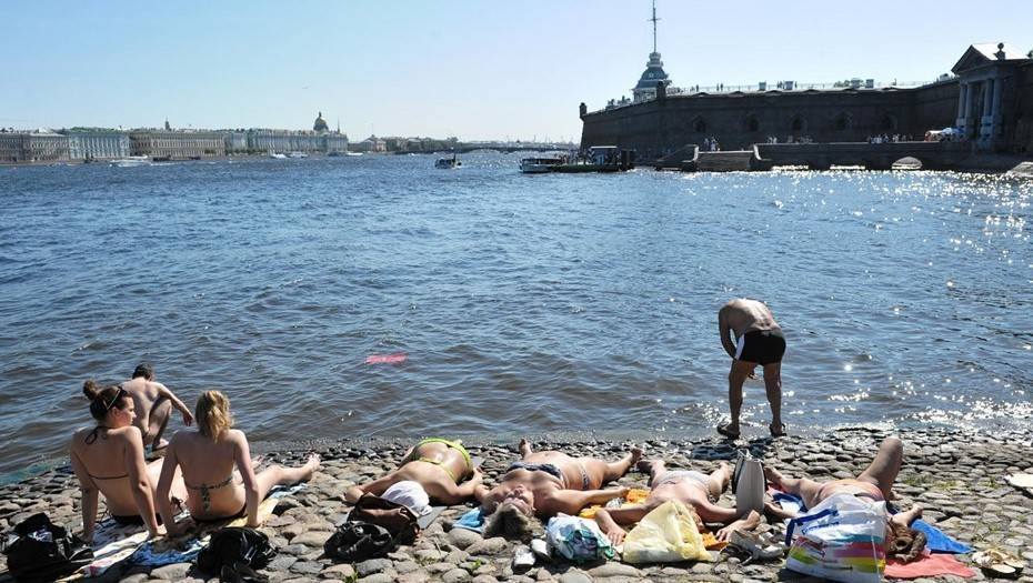 Снова выше нормы: антициклон подарит Петербургу жаркий день