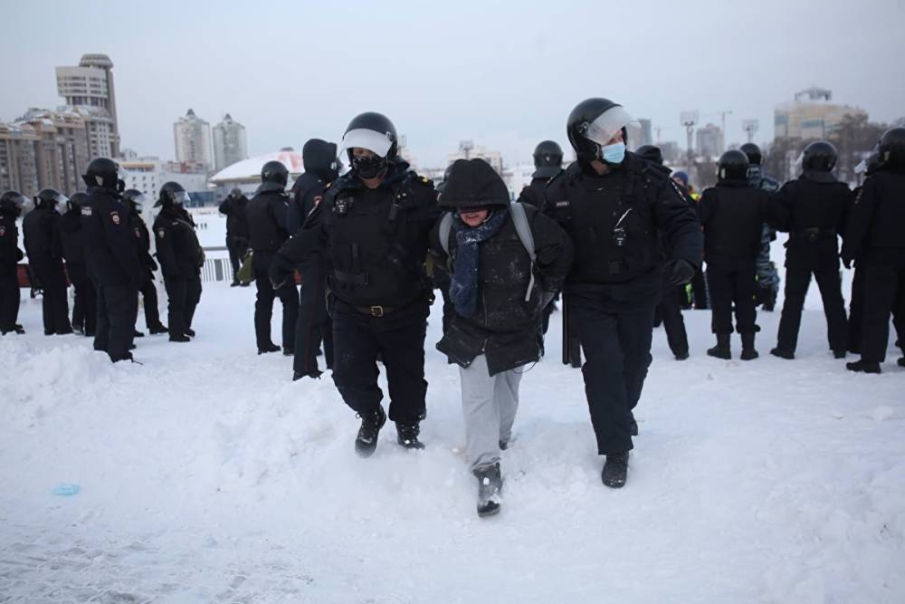 В Екатеринбурге признали незаконным снятие отпечатков пальцев у задержанных на митингах