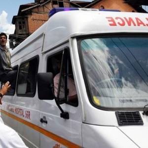 В Индии скоростной автобус врезался в автопогрузчик: погибли 17 человек