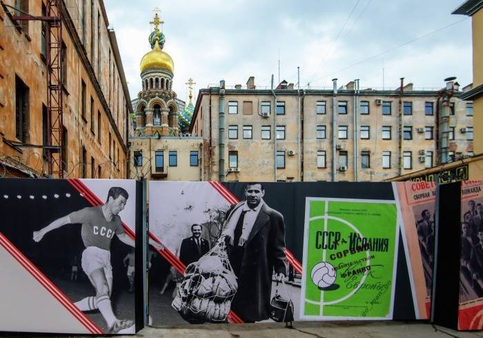 Болельщиков пустят в фанзону Евро-2020 на Конюшенной площади Петербурга без ПЦР-теста