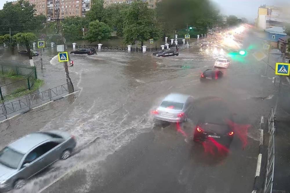 Из-за дождя 9 июня в Рязани затопило несколько улиц