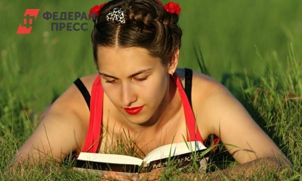 Россияне рассказали, сколько читают книг в год