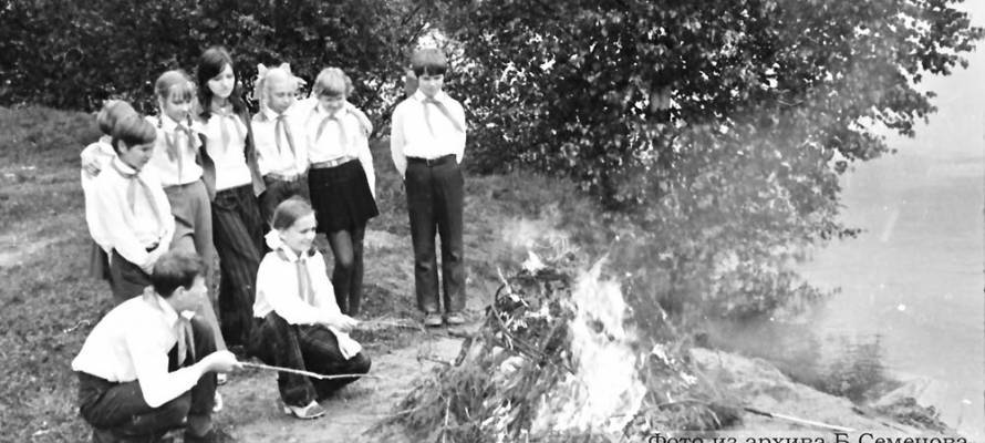 «В пионерлагерях костры разводили, пели песни и никто не сгорел»: о детском отдыхе в Карелии советских времен