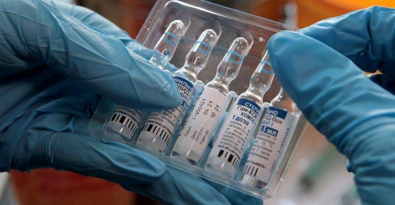 Москва получила свыше 500 тысяч доз антиковидной вакцины "Спутник лайт"