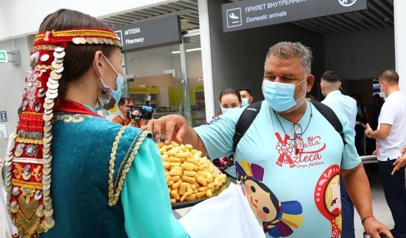Гости из Перу, Индии и Мексики прилетели в Уфу для участие в Фольклориаде