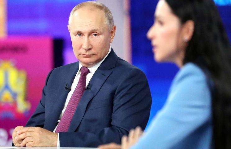 Учительницу хотят уволить из-за обращения ее мужа к Путину