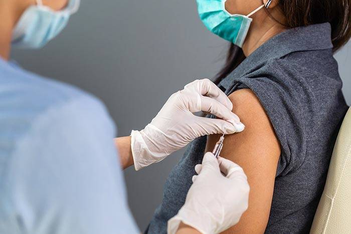 Каждый четвёртый житель Германии за вакцинацию от коронавируса