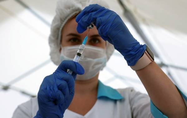 Доктор медицинских наук назвал временной мерой ревакцинацию от коронавируса в Москве