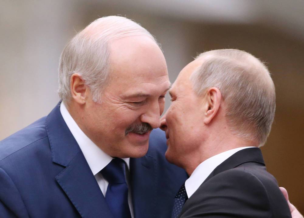 «Украинцы — наш братский народ»: Лукашенко поддержал Путина в вопросе о суверенитете Украины
