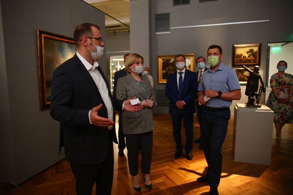 Министр культуры России приехала в Екатеринбург на открытие музея «Эрмитаж-Урал»