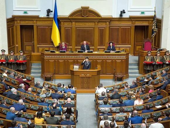 Рада приняла закон Зеленского, исключающий русских из числа коренных народов Украины