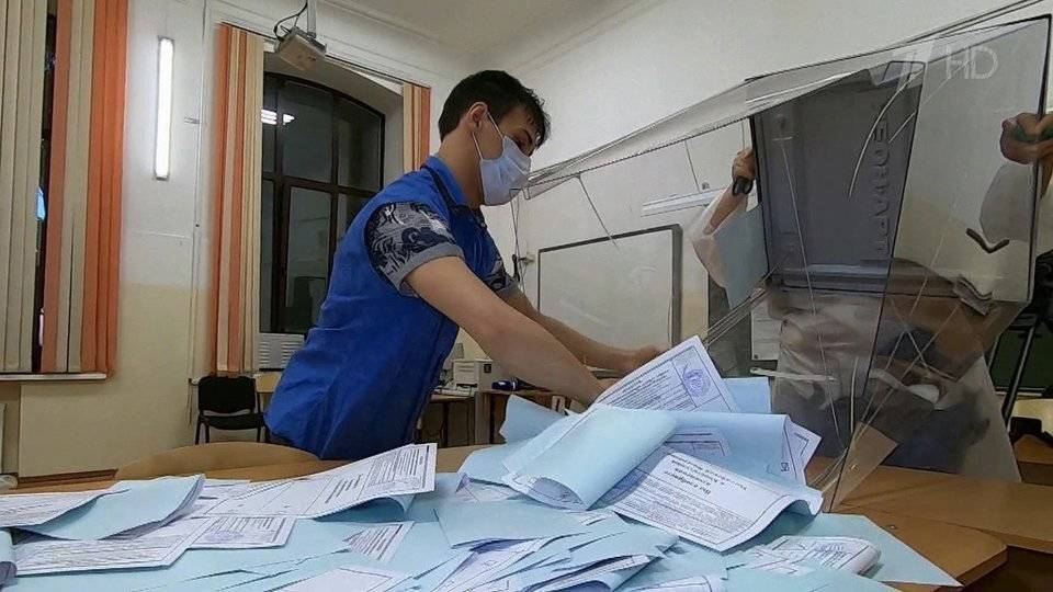 Ровно год назад россияне проголосовали за поправки в Основной закон страны