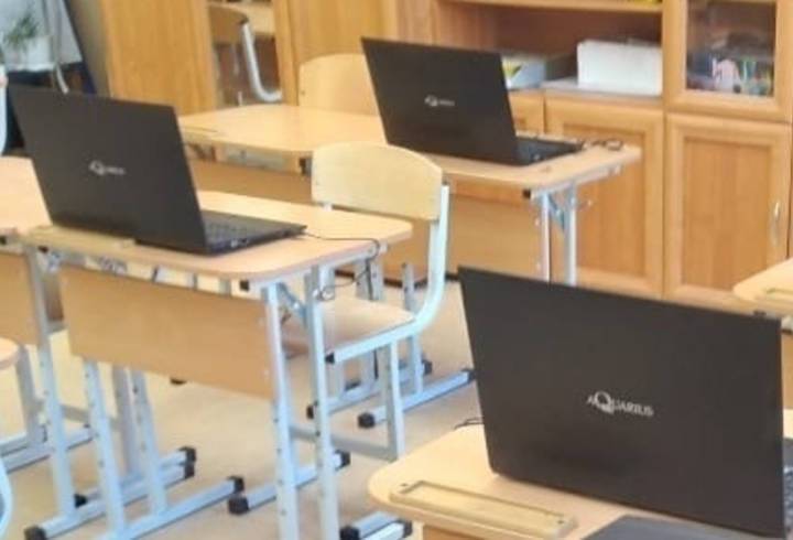 Еще две школы Волховского района получили современное компьютерное оборудование