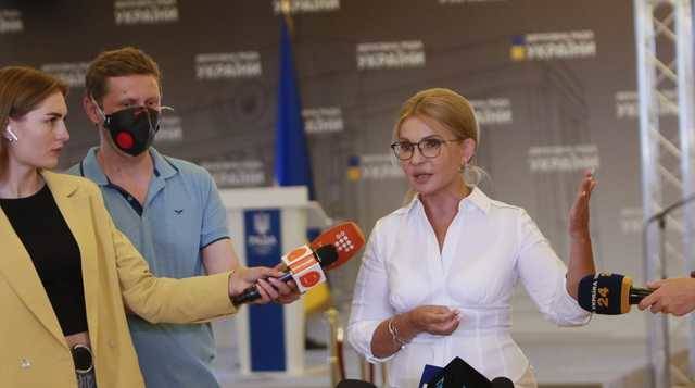 Тимошенко рассмешила нардепов заявлением о непричастности к олигархам (ВИДЕО)