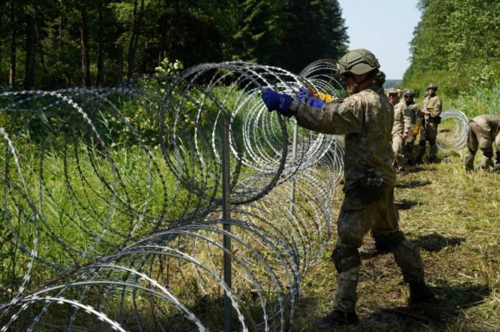 Литва привлекла армию для охраны границы с Белоруссией