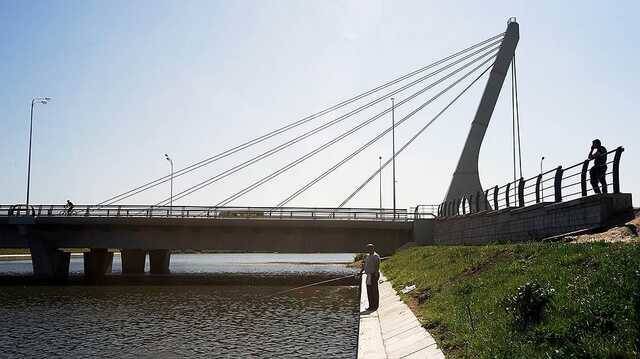 В Петербурге лодка с людьми врезалась в опору моста имени Кадырова