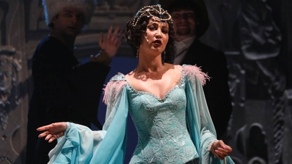 Анастасия Приходько нелестно отозвалась о дебюте Бузовой на сцене МХАТа