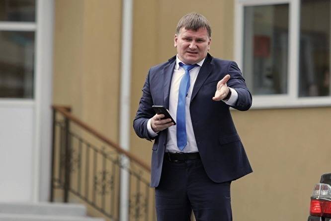 СМИ: суд отправил под арест бывшего вице-губернатора Сахалина Дмитрия Федечкина