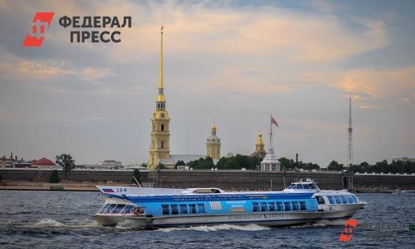 Скончался один из пассажиров катера, опрокинувшегося в Санкт-Петербурге