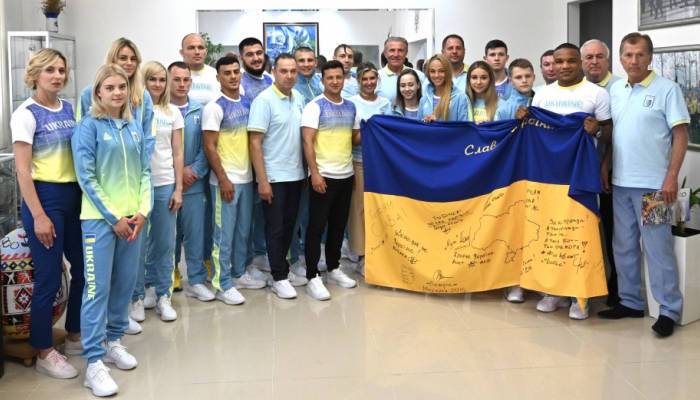 Зеленский встретился со спортсменами, которые будут представлять Украину на Олимпиаде в Токио