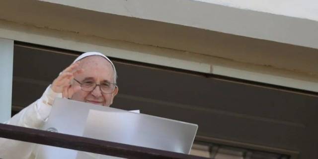 Ощутил на себе: Папа Римский Франциск призвал к бесплатному всеобщему медицинскому страхованию