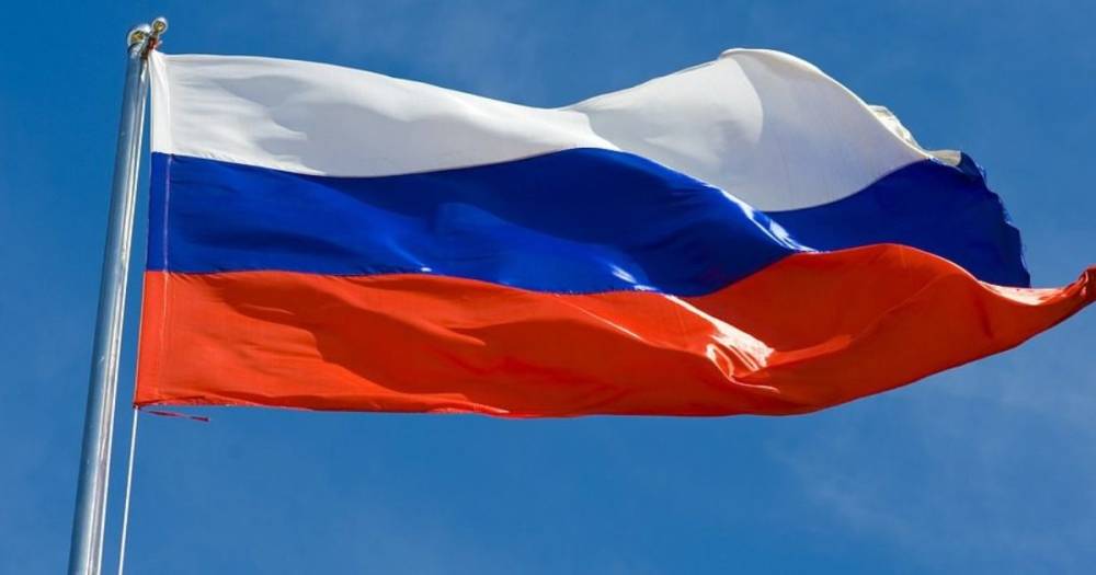 Обстреливает “противников” ракетами: Россия проводит военные учения в Черном море