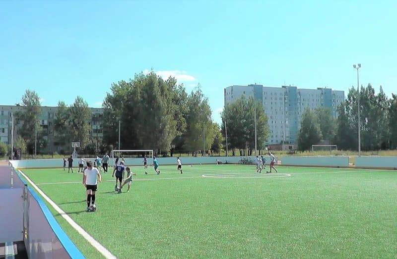 В Вязьме продолжается реконструкция спортивного стадиона «Локомотив»