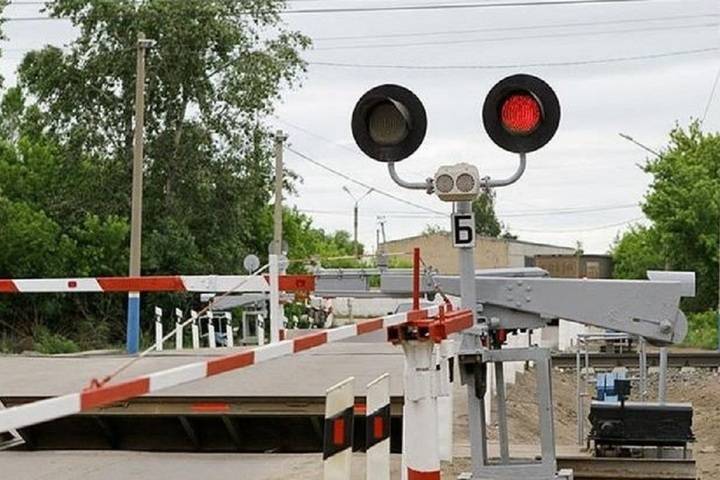 В Тверской области ограничат движение автомобилей через железнодорожный переезд
