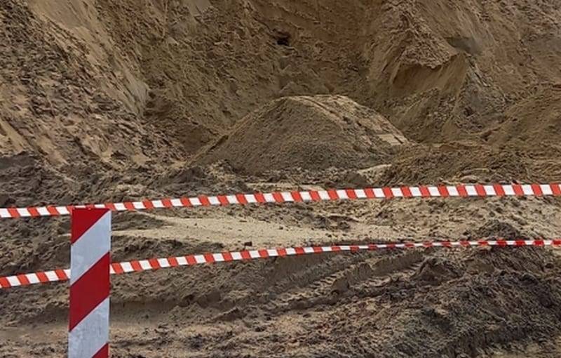 Мальчик, погибший под грудой песка в Михайловском районе, — единственный внук генерала ФСБ