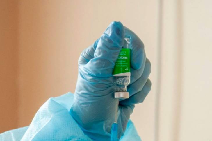 Еще одна страна в Европе признала COVID-вакцину AstraZeneca из Индии