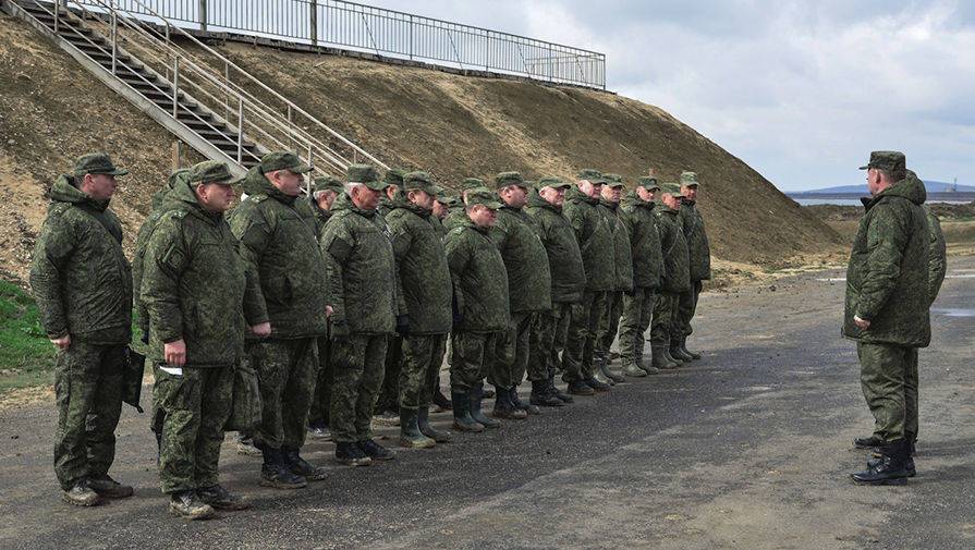 Российских военных-контрактников обязали тестироваться на наркотики