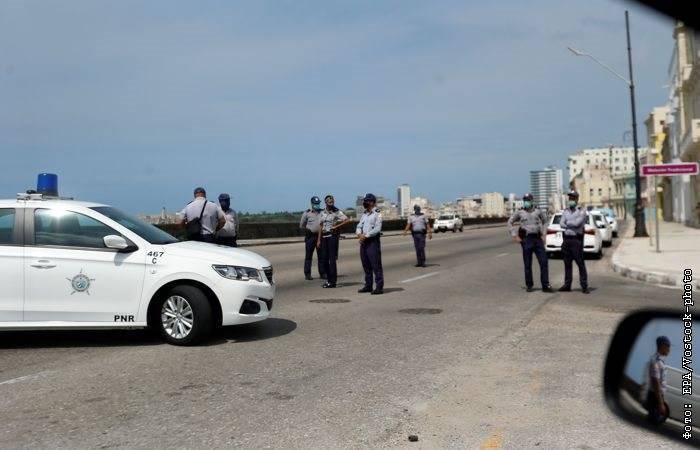 На улицах Гаваны усилили наряды полиции и спецназа после протестов