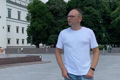 Арестованный российский политолог решил «не спешить домой» из-за границы