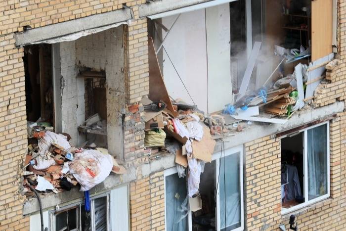 Взрыв произошел в многоквартирном доме в Приморье