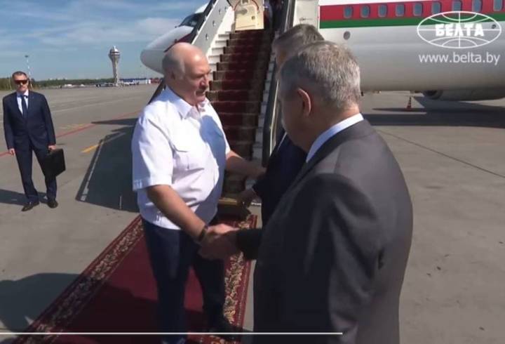Александр Дрозденко вместе с российской делегацией встретил президента Республики Беларусь в Петербурге