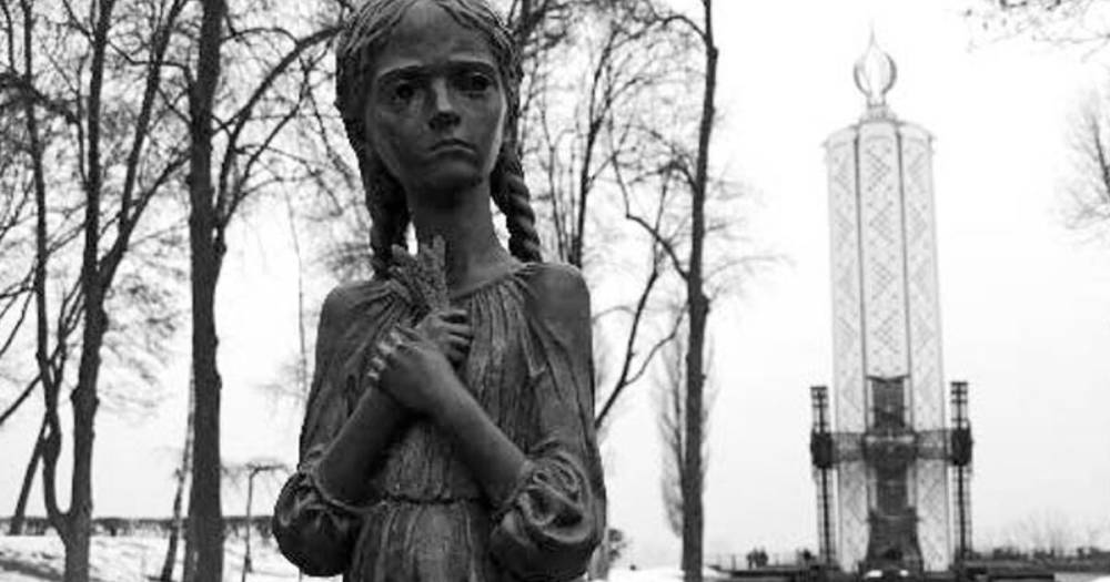 Зеленский пообещал в следующем году достроить музей жертв Голодомора