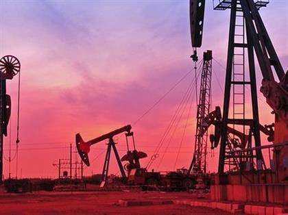 МЭА повысило прогноз-2021 по добыче нефти вне ОПЕК+, теперь ждет роста на 0,77 млн б/с
