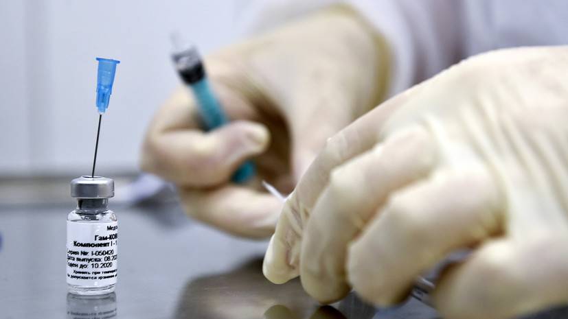 Вакцинацию от коронавируса прошли 71% госслужащих правительства Москвы
