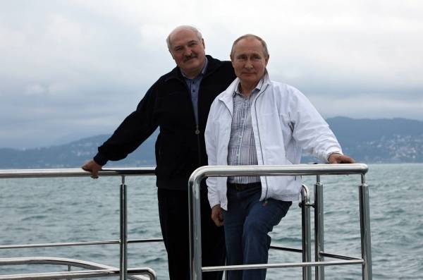 Кремль подтвердил планы Путина встретиться в Петербурге с Лукашенко