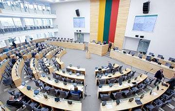 Сейм Литвы признал гибридной агрессией рост миграции через Беларусь
