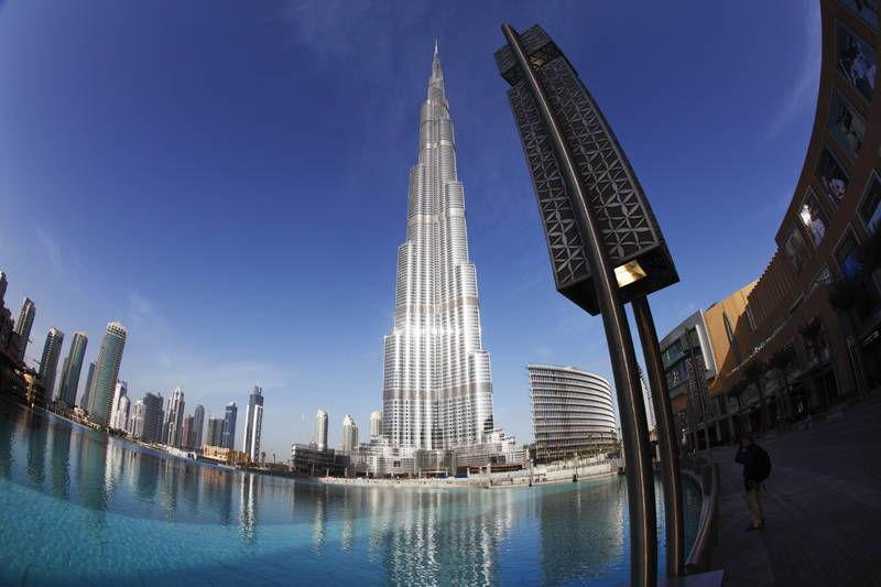 В Дубае открыли самый глубокий в мире бассейн