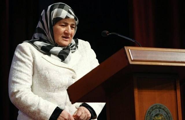 Путин присудил матери Рамзана Кадырова очередную государственную награду